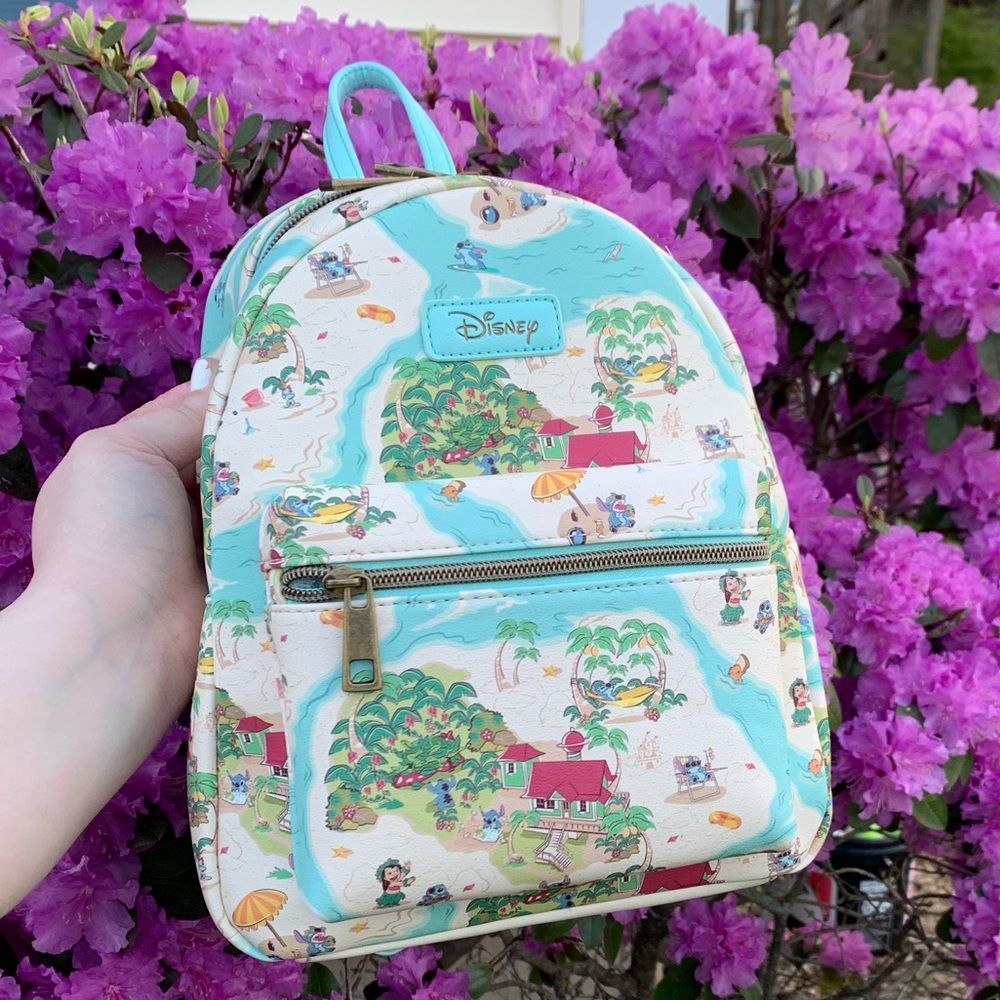 🌺NWT🌺 Lilo & Stitch Loungefly Backpack!!
